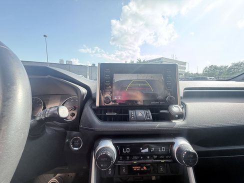 Used 2019 Toyota RAV4 XLE Premium w/ Advanced Technology Package FWD image 16