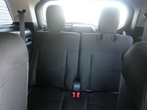 Used 2024 Ford Explorer XLT w/ Class IV Trailer Tow Package image 13