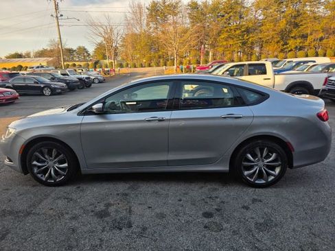 Used 2015 Chrysler 200 S image 8