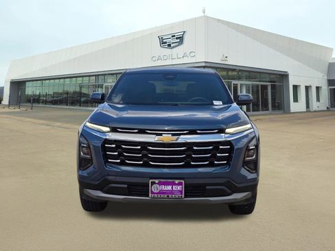 Used 2025 Chevrolet Equinox LT FWD image 2