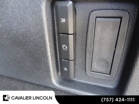 Used 2026 Lincoln Aviator Reserve AWD/4WD image 11