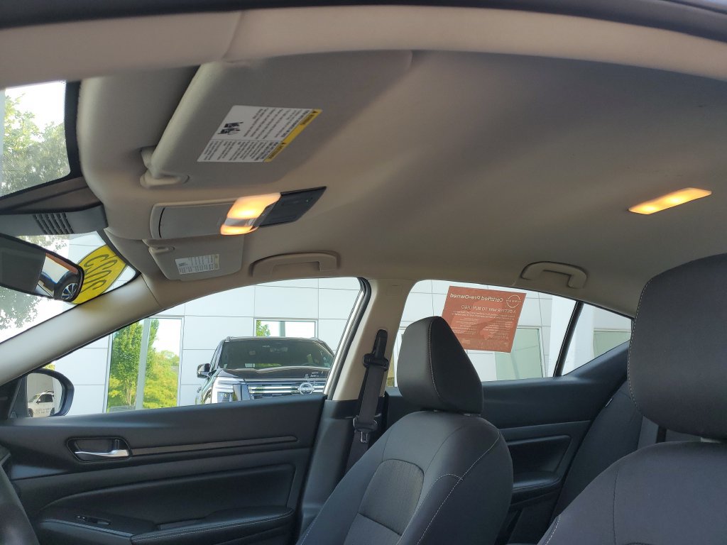 Certified 2025 Nissan Altima 2.5 SV FWD image 18