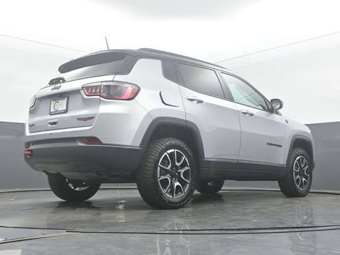 Used 2024 Jeep Compass Trailhawk w/ Sun and Sound Group AWD/4WD image 51