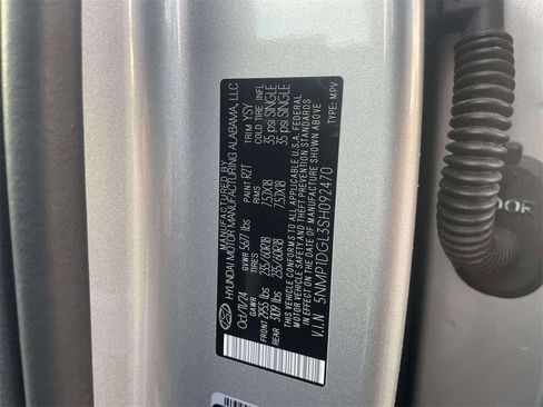 Used 2025 Hyundai Santa Fe SE image 18