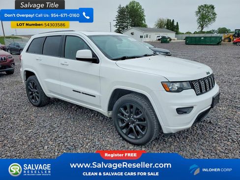 Used 2017 Jeep Grand Cherokee Altitude AWD/4WD image 5