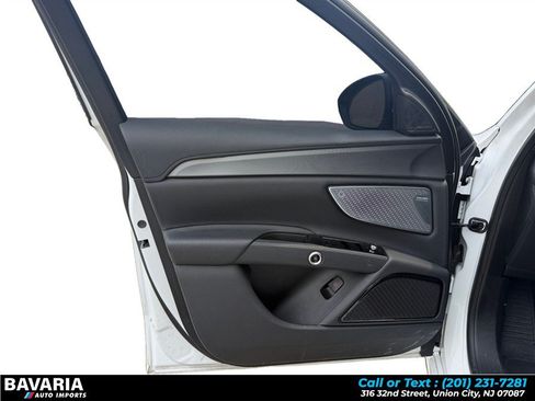 Used 2023 Maserati Grecale GT AWD/4WD image 11