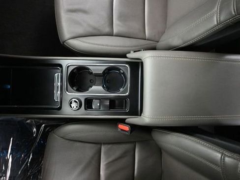 Used 2023 Lincoln Corsair Reserve image 32