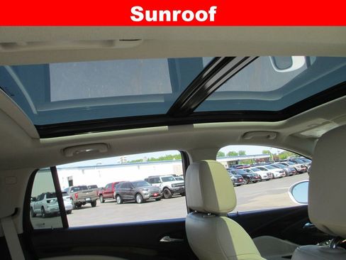 Used 2020 Buick Envision Essence FWD image 17