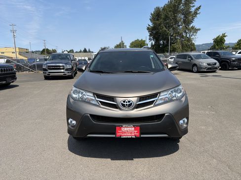 Used 2013 Toyota RAV4 XLE AWD/4WD image 8