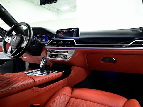 Used 2022 BMW ALPINA B7 xDrive w/ Luxury Rear Seating Package image 14