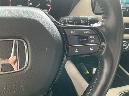 Certified 2025 Honda HR-V EX-L image 12