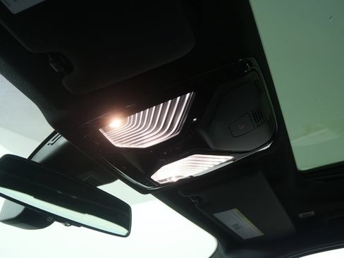 Used 2026 BMW 330i Sedan w/ M Sport Package RWD image 20