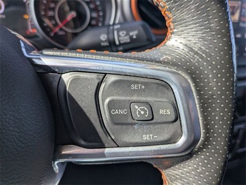 Used 2022 Jeep Gladiator Mojave w/ Cold Weather Group image 16