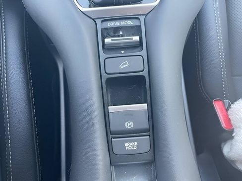Used 2026 Honda HR-V EX-L image 16