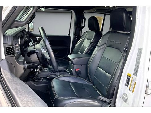 Certified 2022 Jeep Wrangler Unlimited Sahara w/ LED Lighting Group image 21