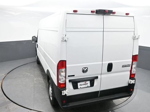 Used 2023 RAM ProMaster 2500 FWD image 28