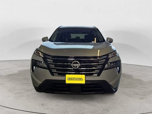 Used 2024 Nissan Rogue SV w/ SV Premium Package AWD/4WD image 2