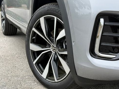 New 2026 Volkswagen Atlas SEL Premium R-Line AWD/4WD image 2
