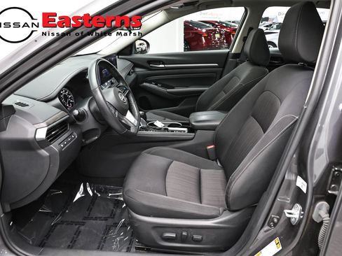 Used 2023 Nissan Altima 2.5 SV w/ SV Premium Package AWD/4WD image 14