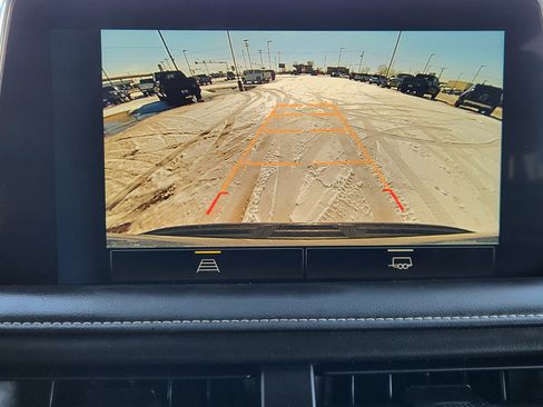 Used 2022 Chevrolet Suburban Premier image 18