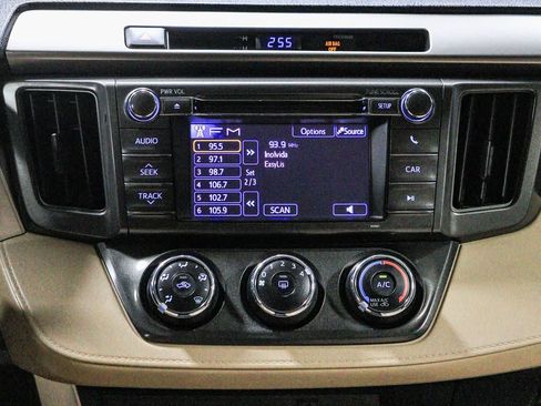 Used 2013 Toyota RAV4 LE FWD image 15