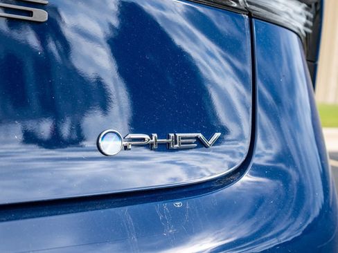 New 2026 Toyota Prius Plug-In Hybrid image 10