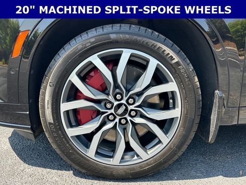 Used 2024 Cadillac XT6 Sport w/ Technology Package AWD/4WD image 11