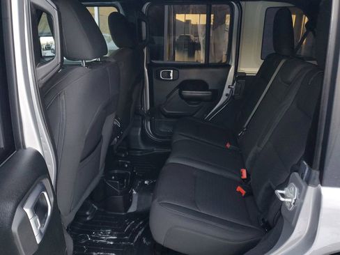 Used 2019 Jeep Wrangler Unlimited Sport S image 23