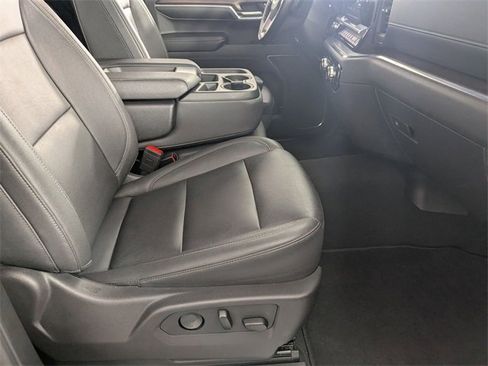 Certified 2024 GMC Sierra 1500 SLT image 32