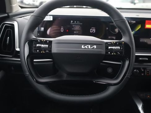 New 2026 Kia Sorento LX FWD image 12