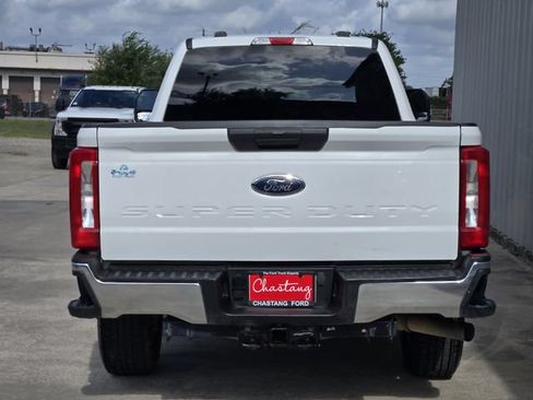 Used 2023 Ford F250 XLT AWD/4WD image 9