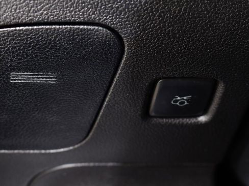 Used 2015 Ford Mustang Convertible w/ Equipment Group 051A image 27