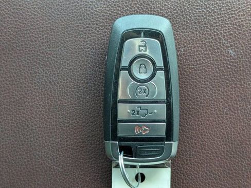 Used 2021 Ford F150 Lariat w/ Equipment Group 502A High image 31