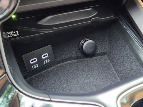 Used 2025 Lexus NX 250 FWD w/ Accessory Package (2T) image 31