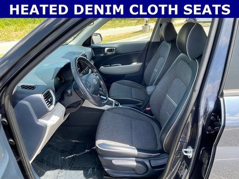 Used 2023 Hyundai Venue Limited w/ Cargo Package FWD image 4