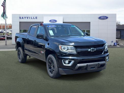 Used 2020 Chevrolet Colorado Z71 w/ Z71 Midnight Edition AWD/4WD image 6