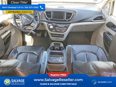 Used 2020 Chrysler Voyager Lxi image 11