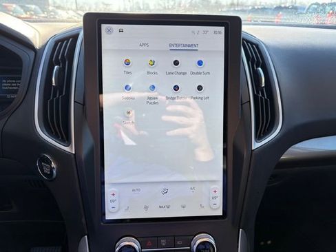 Used 2024 Ford Edge SEL image 15