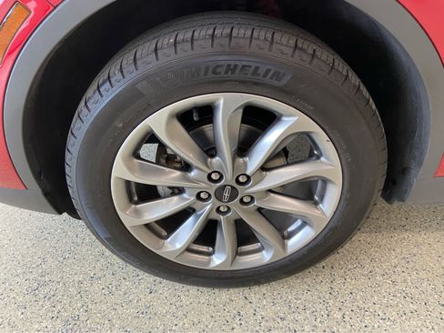 Used 2022 Lincoln Corsair Standard w/ Premium Package image 15