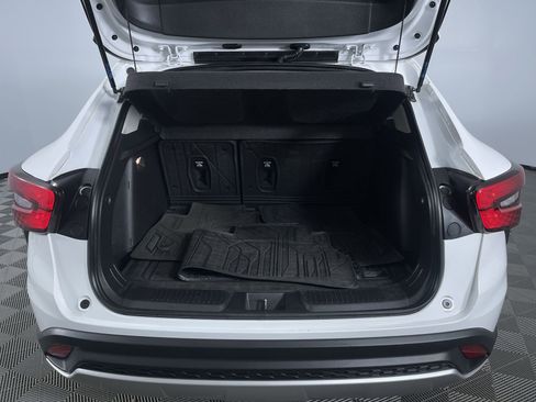 Used 2024 Chevrolet Trax LT w/ Driver Confidence Package image 24