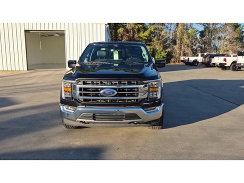 Used 2022 Ford F150 Lariat w/ Trailer Tow Package image 3