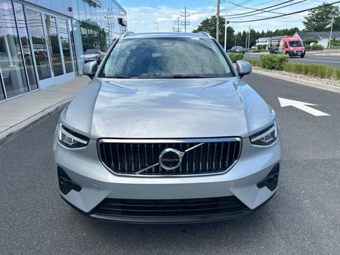 Used 2025 Volvo XC40 B5 Plus AWD/4WD image 7