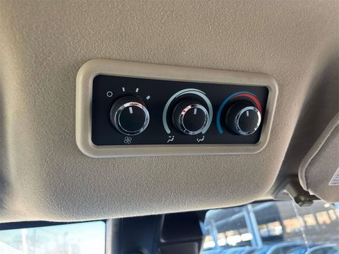 Used 2021 Chevrolet Express 3500 LT w/ LT Preferred Equipment Group image 27