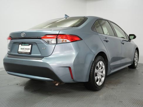 Used 2020 Toyota Corolla LE image 9