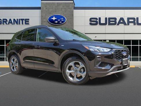 Used 2025 Ford Escape ST-Line AWD/4WD image 3