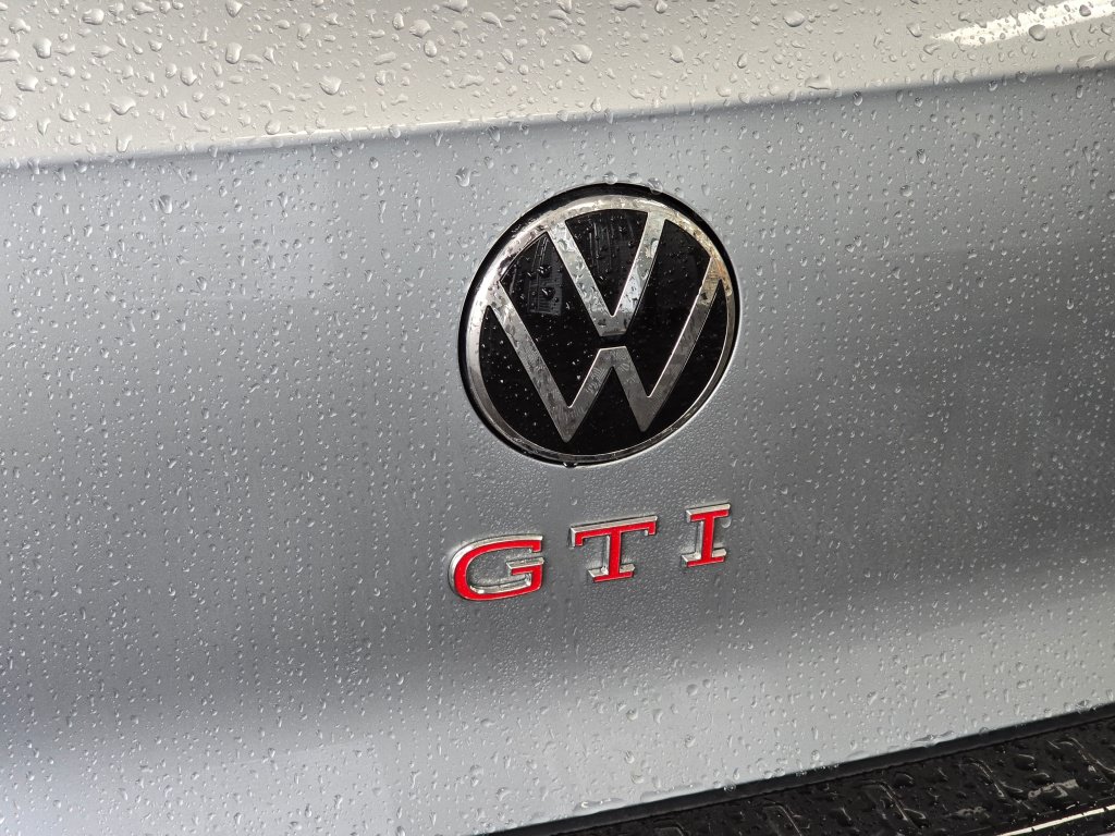 New 2026 Volkswagen GTI SE FWD image 14
