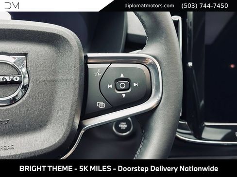 Used 2025 Volvo XC40 B5 Core w/ Protection Package Premier AWD/4WD image 31