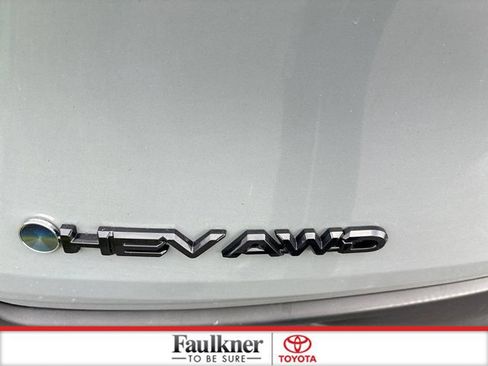 Certified 2025 Toyota Sienna XLE Woodland Edition AWD/4WD image 24