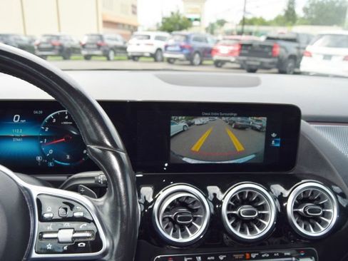 Used 2022 Mercedes-Benz GLA 250 4MATIC image 32