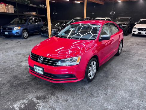 Used 2015 Volkswagen Jetta TDI S FWD image 3